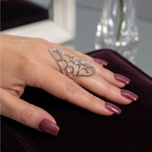 Elegant Silver Geometric Ring
